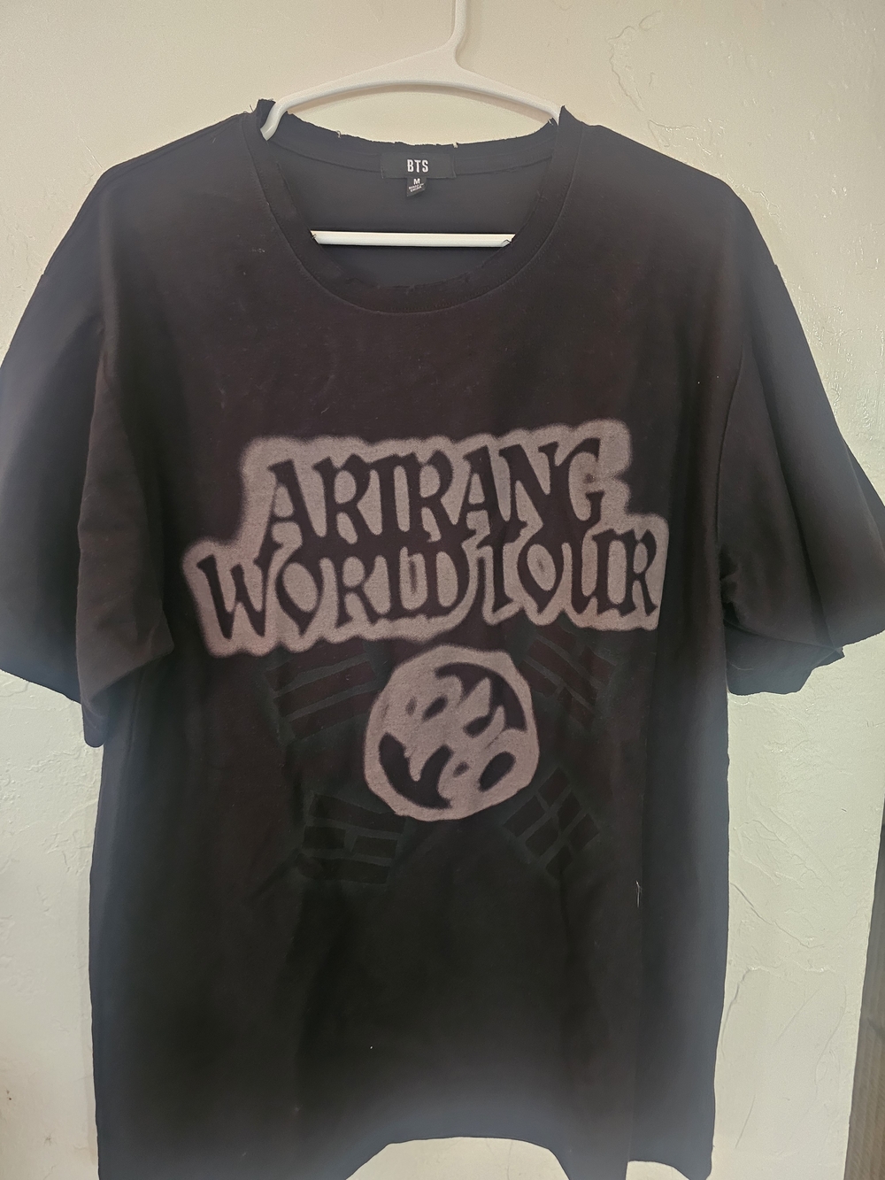 BTS Brand New Size Medium ARIRANG World Tour Black Graphic Tee